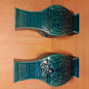 vases bleu de Théodore Deck