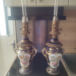 Paire de lampes à huile