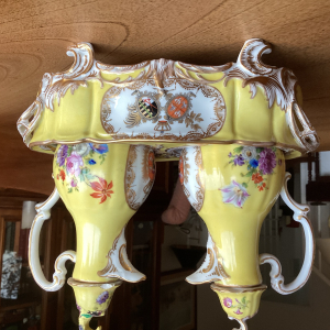 Vinaigrier,huilier porcelaine de Saxe