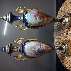 deux vases de Sevres