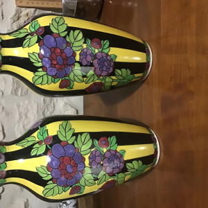 Paire de vases BOCH.FLa Louviēre Bellgium