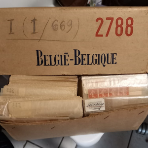 Importante collection de timbres neufs de tous pays