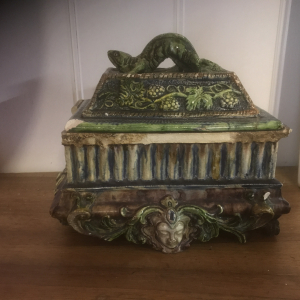 Boîte céramique trompe  l’œil à salamandre