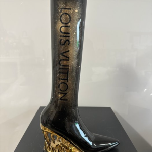 Statue botte louis vuitton