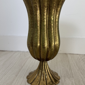 Vase en laiton martelé à la main