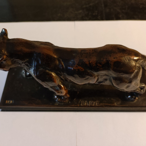 Panthère en bronze signée Barye