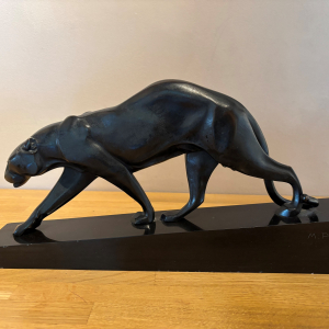 Sculpture animalière en bronze d'une panthère