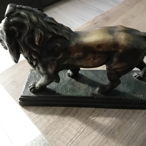 Bronze Lion de Barye en parfait état, 23x7.5x15cm