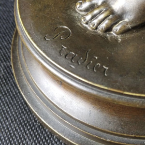 Sculpture en bronze signé James Pradier, 32 cm