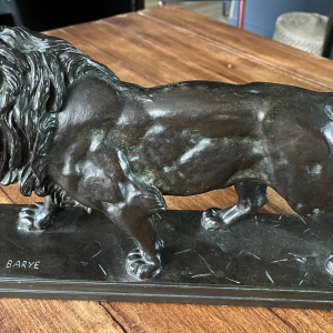 Lion qui Marche de Barye, bronze fondu, 39x10x21 cm