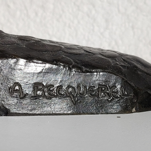 Sculpture lièvre qui court en bronze cire perdue