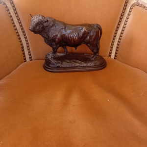 Bronze signé Isidore Bonheur, représentant un taureau