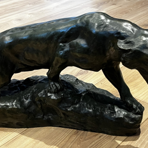 Tigre rugissant, épreuve en bronze patine verte, H28xL48