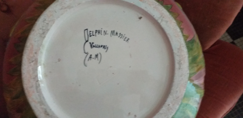 
															cache pot Delphin-Massier Vallauris
														