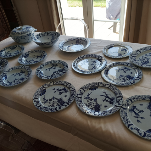 
															Service de table Creil Montereau décor japonisant
														