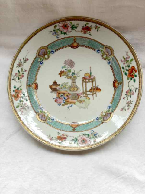 
															Plat creux porcelaine de Chine, Dynastie Qing,
														