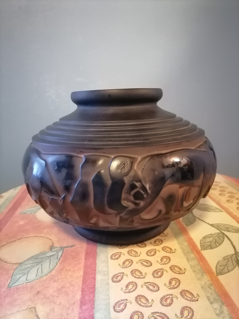 
															Vase en verre noir Pierre d'AVESN
														