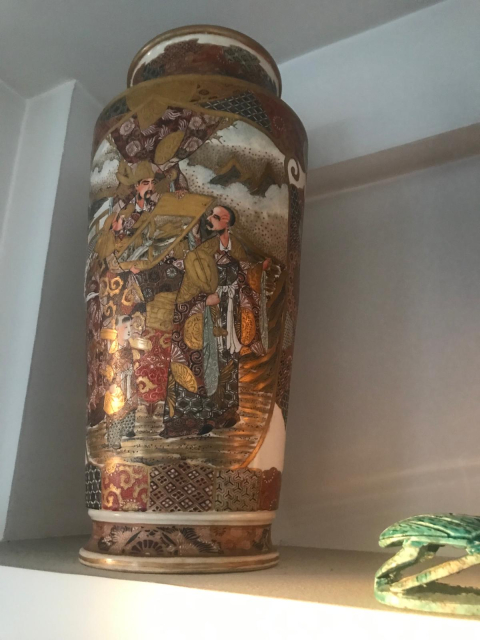 
															2 vases chinois
														