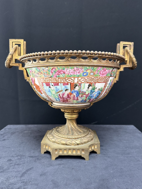 
															Coupe en porcelaine de canton CHINE
														