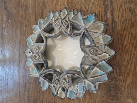 
															De l'Atelier des Cyclades, sculpture soleil de R.Zobel
														