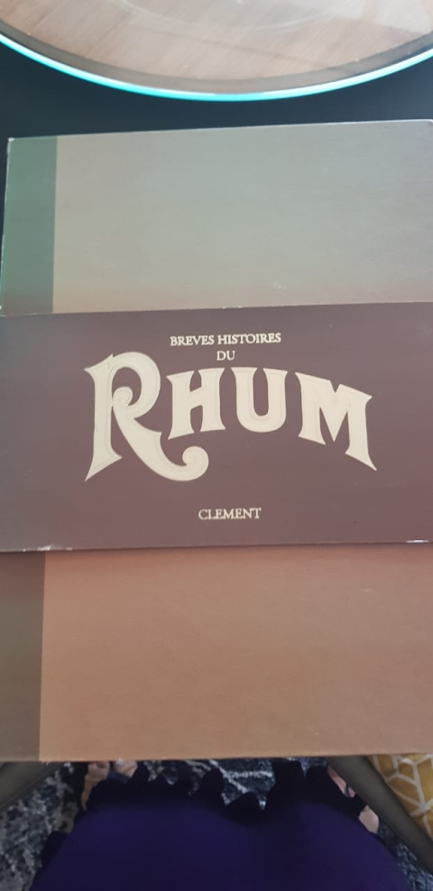 
															coffret breves histoire du rhum
														
