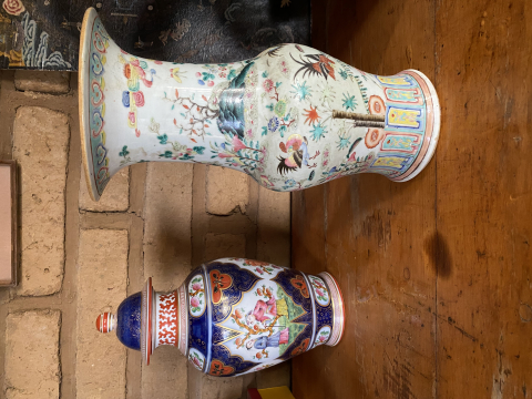
															Vases chinois datant au moins du XIX eme
														