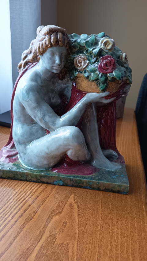 
															Femme nue en céramique de richard Guino
														