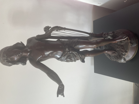 
															Statue bronze David davant Saul
														