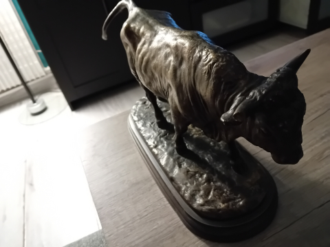 
															Bronze de Rosa Bonheur Taureau cassé à la corne
														