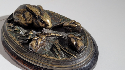 
															Petit bronze animalier non signé
														