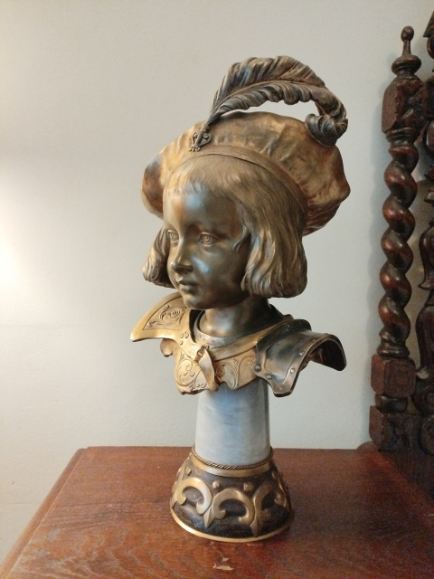 
															Statuette en bronze de jeune garçon, haut. 46cm
														