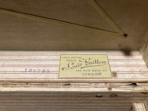 
															Malle Louis Vuitton Cabine 1920
														