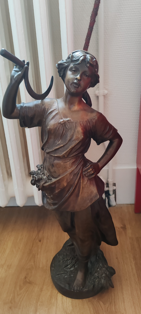 
															Statuette en bronze signée Eugène Laurent, XIXe siècle
														