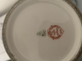 
													Vase de sevres
												