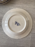 
													service complet porcelaine de Giens
												