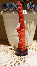 
													Sculpture chinoise en corail rouge, 19/20ème siècle
												