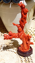 
													Sculpture chinoise en corail rouge, 19/20ème siècle
												