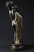 
													Sculpture en bronze signé James Pradier, 32 cm
												