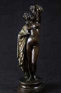 
													Sculpture en bronze signé James Pradier, 32 cm
												