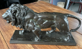 
													Lion qui Marche de Barye, bronze fondu, 39x10x21 cm
												