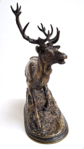 
													Bronze animalier signé Jules Moigniez, cerf à l'épuisement
												