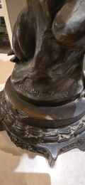 
													Statue lampe en bronze signée Carrier Belleuse H90cm
												