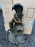 
													Sculpture Art Nouveau, ancienne horloge, patine 60 cm
												