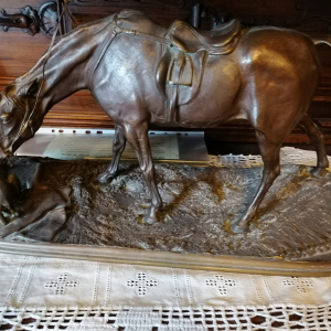 Cheval avec un chien