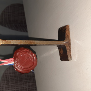 Éléments de la tour eiffel numéroté, sculpteur Cesar?