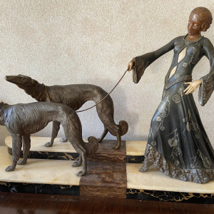 G gori dames aux lévriers