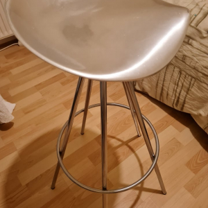 2 CHAISES DESIGNER PEPE CORTES - FOR AMAT - JAMAICA STOOL