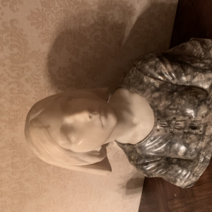 Sculpture marbre signée PUGI