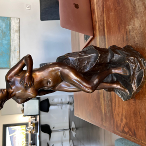 bronze femme