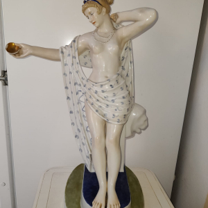 Statuette
